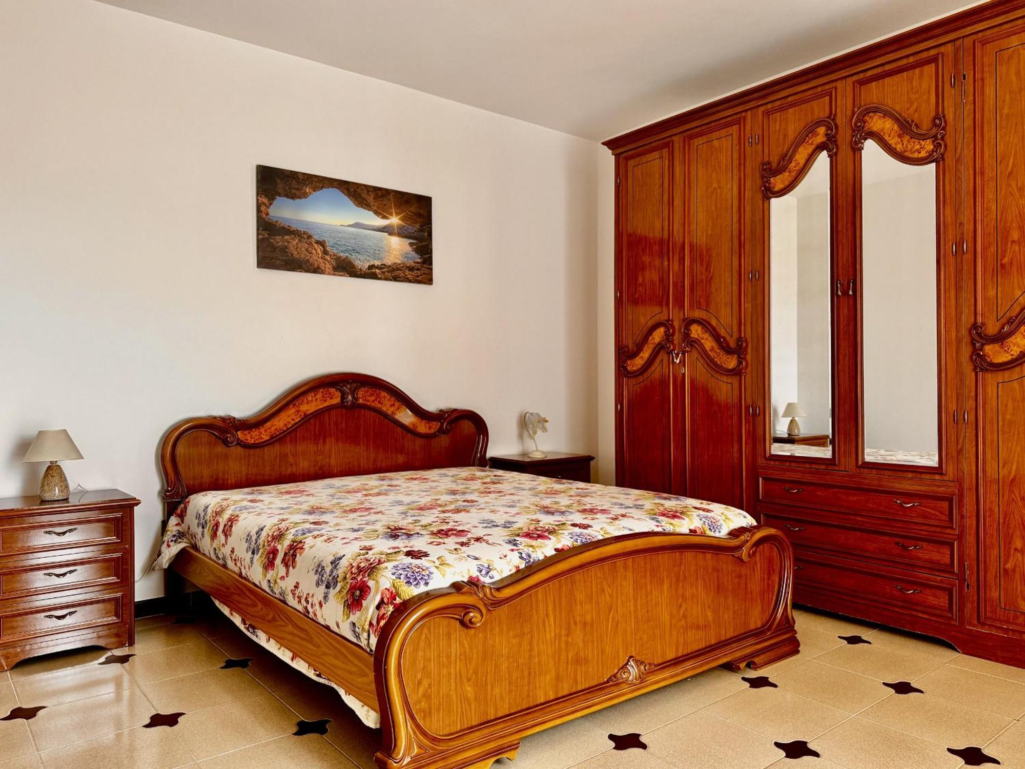 Holidaycasa Leone - Con Posto Auto A 200Mt Dal Mare 斯佩隆加 外观 照片