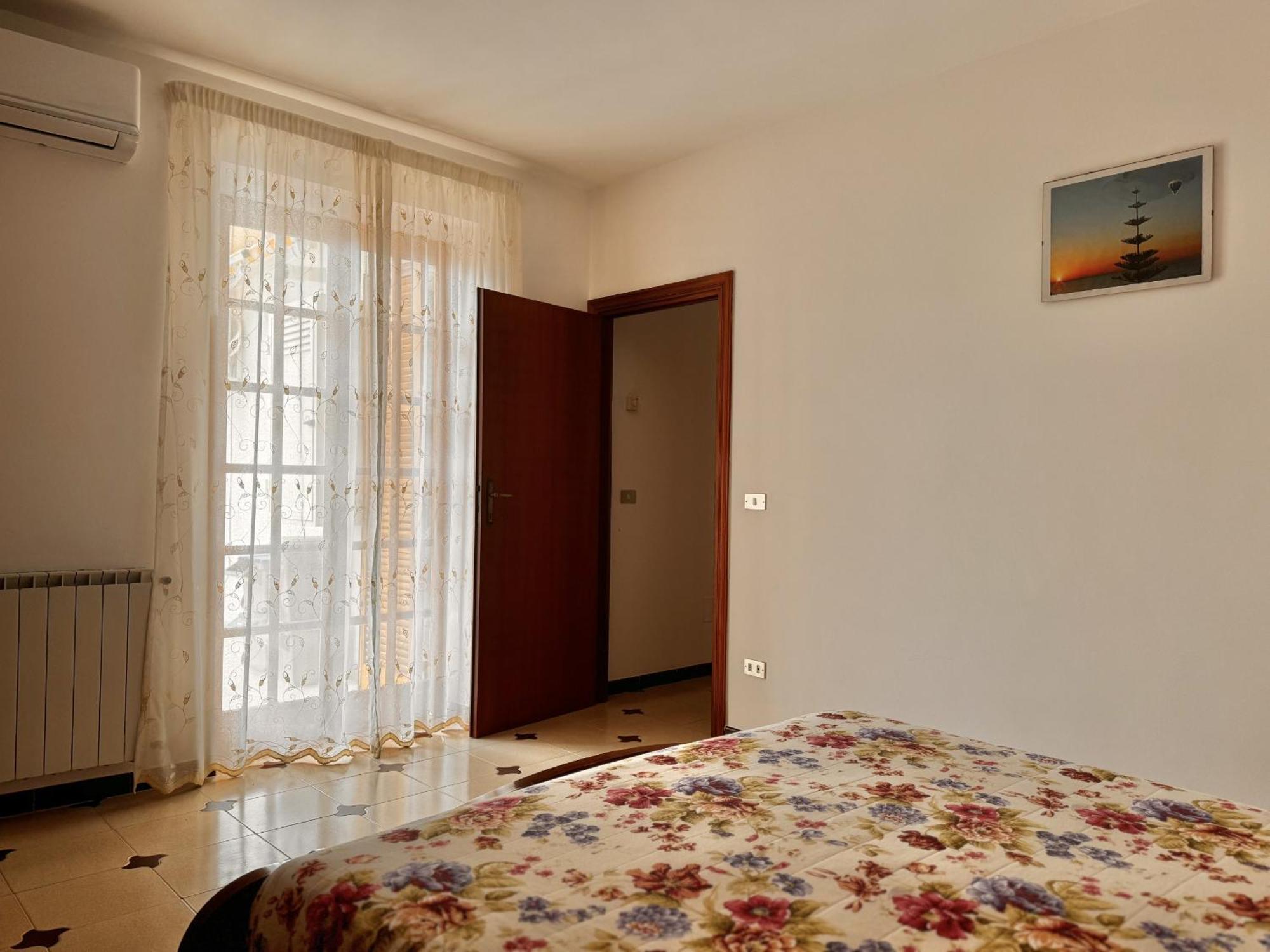Holidaycasa Leone - Con Posto Auto A 200Mt Dal Mare 斯佩隆加 外观 照片