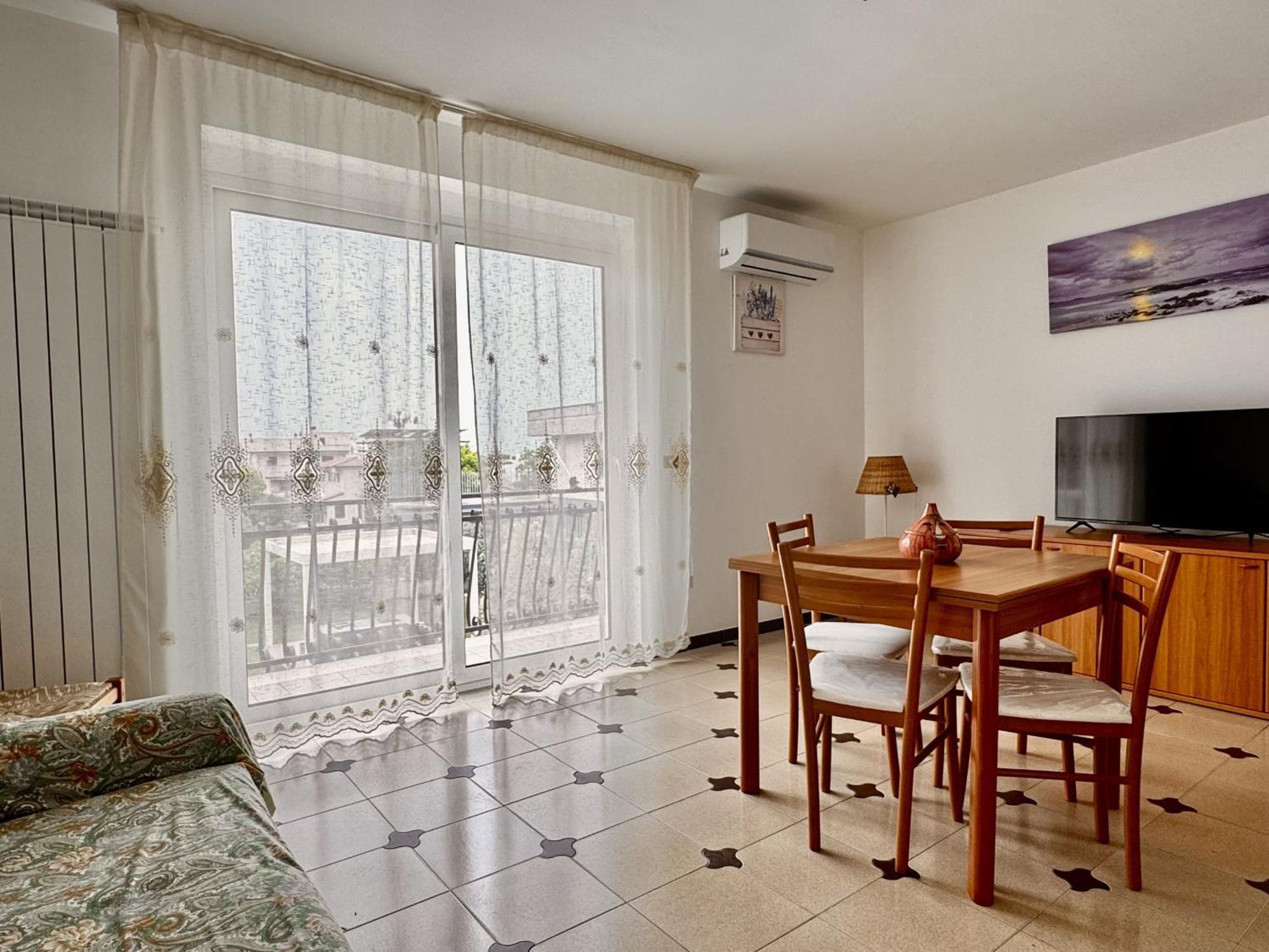 Holidaycasa Leone - Con Posto Auto A 200Mt Dal Mare 斯佩隆加 外观 照片