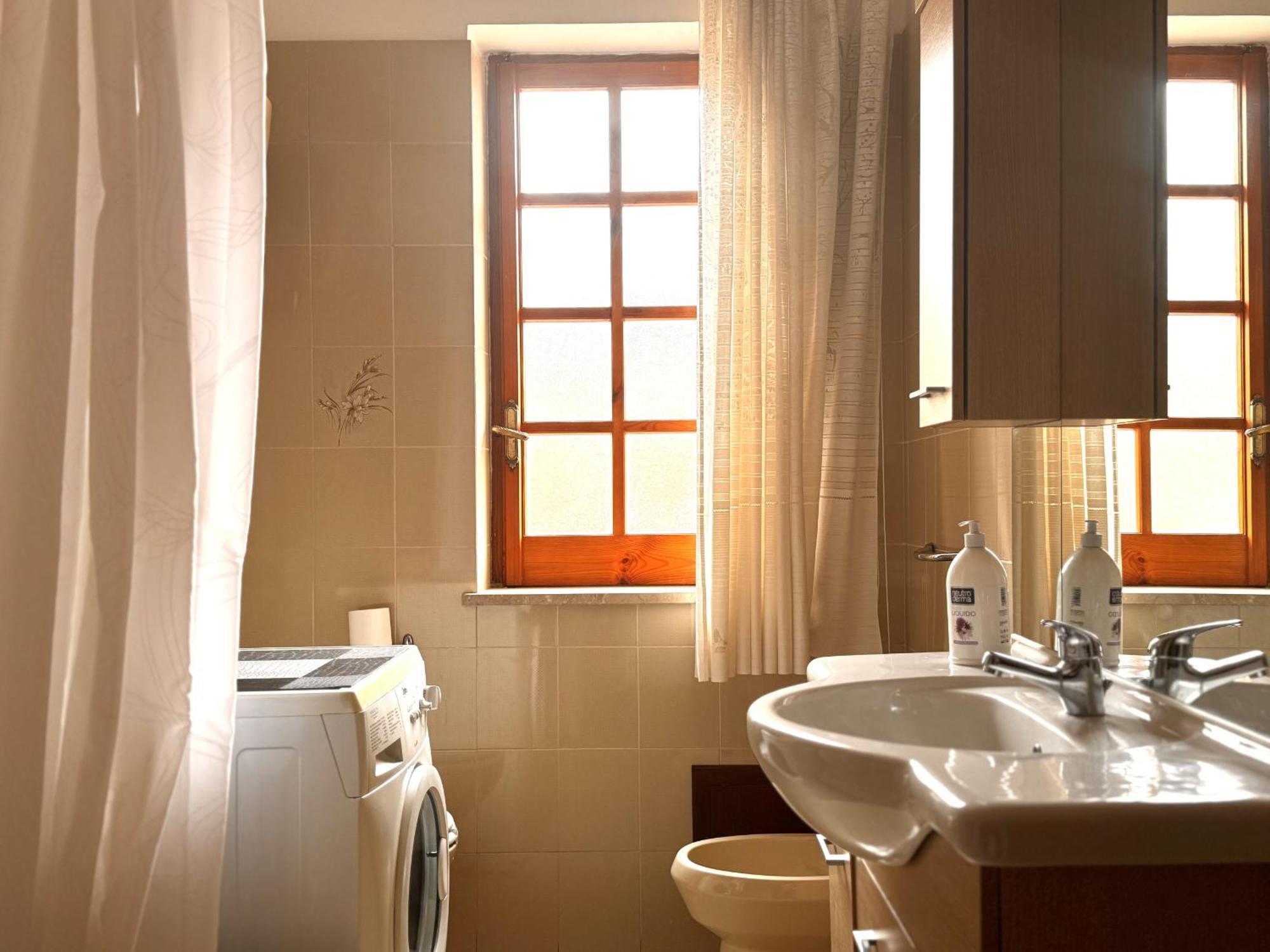 Holidaycasa Leone - Con Posto Auto A 200Mt Dal Mare 斯佩隆加 外观 照片