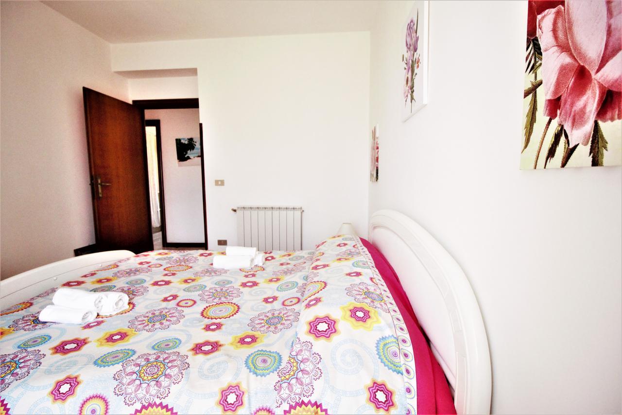 Holidaycasa Leone - Con Posto Auto A 200Mt Dal Mare 斯佩隆加 外观 照片