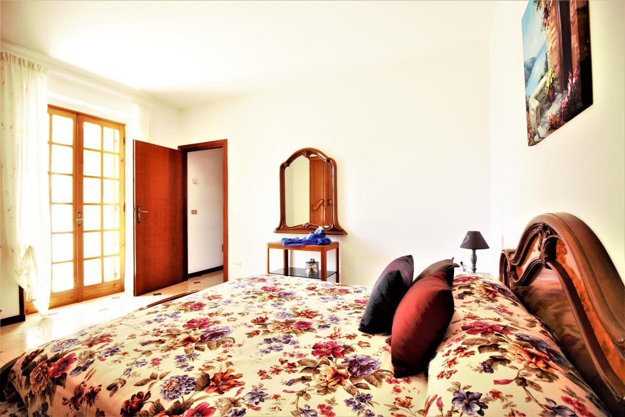 Holidaycasa Leone - Con Posto Auto A 200Mt Dal Mare 斯佩隆加 外观 照片