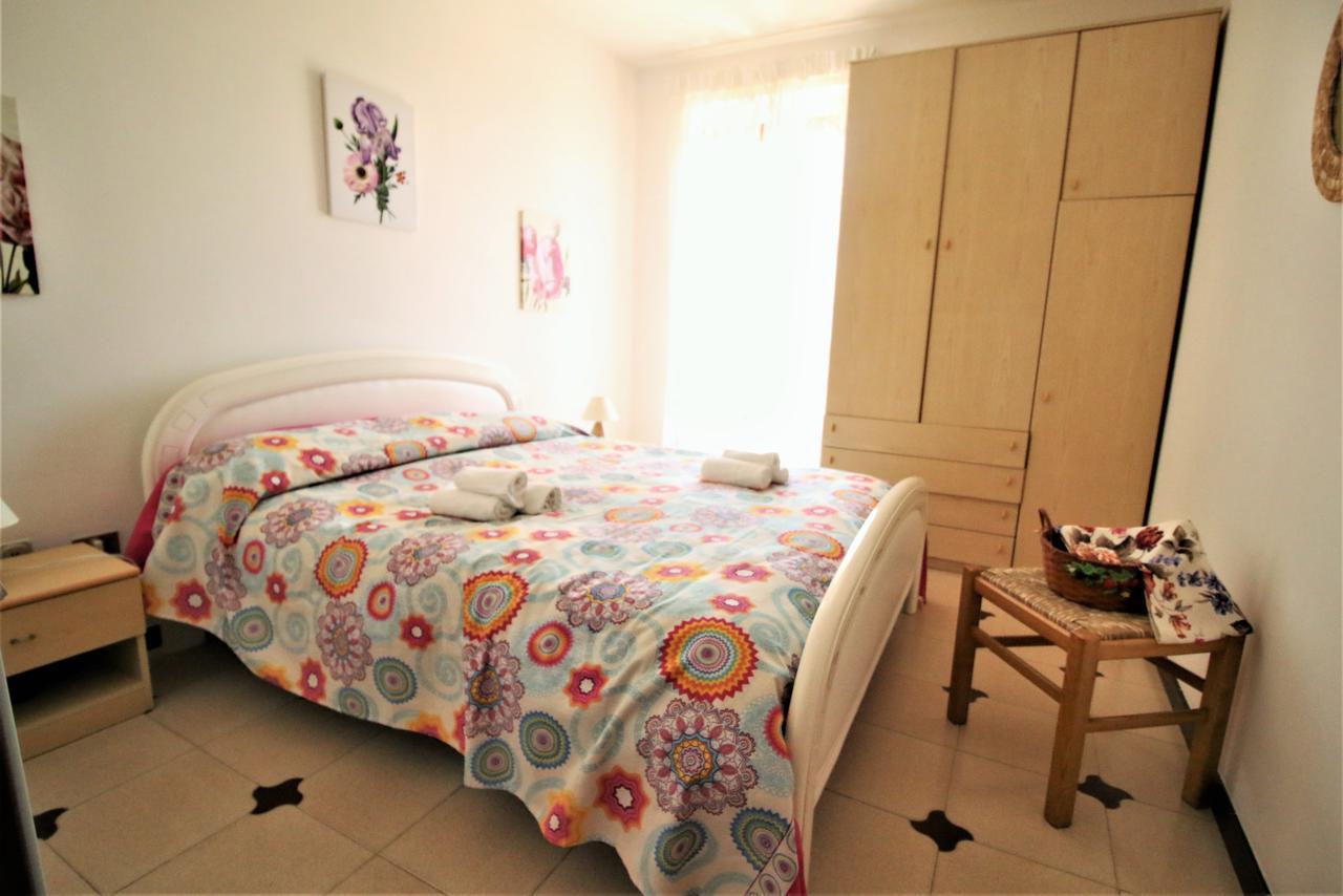 Holidaycasa Leone - Con Posto Auto A 200Mt Dal Mare 斯佩隆加 外观 照片