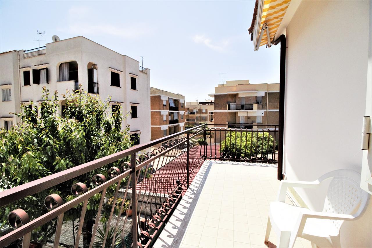 Holidaycasa Leone - Con Posto Auto A 200Mt Dal Mare 斯佩隆加 外观 照片